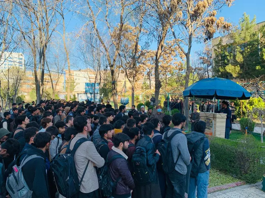 Students lined up for Saff