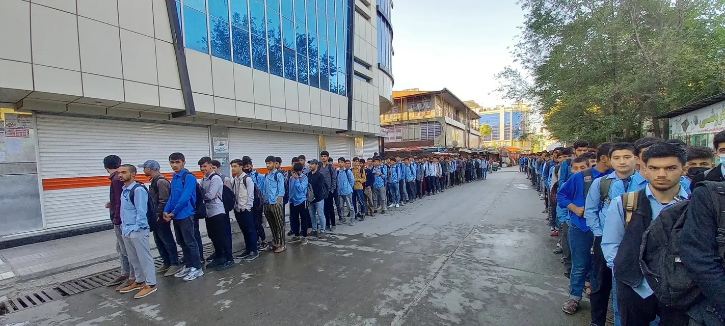 Students lined up for Saff